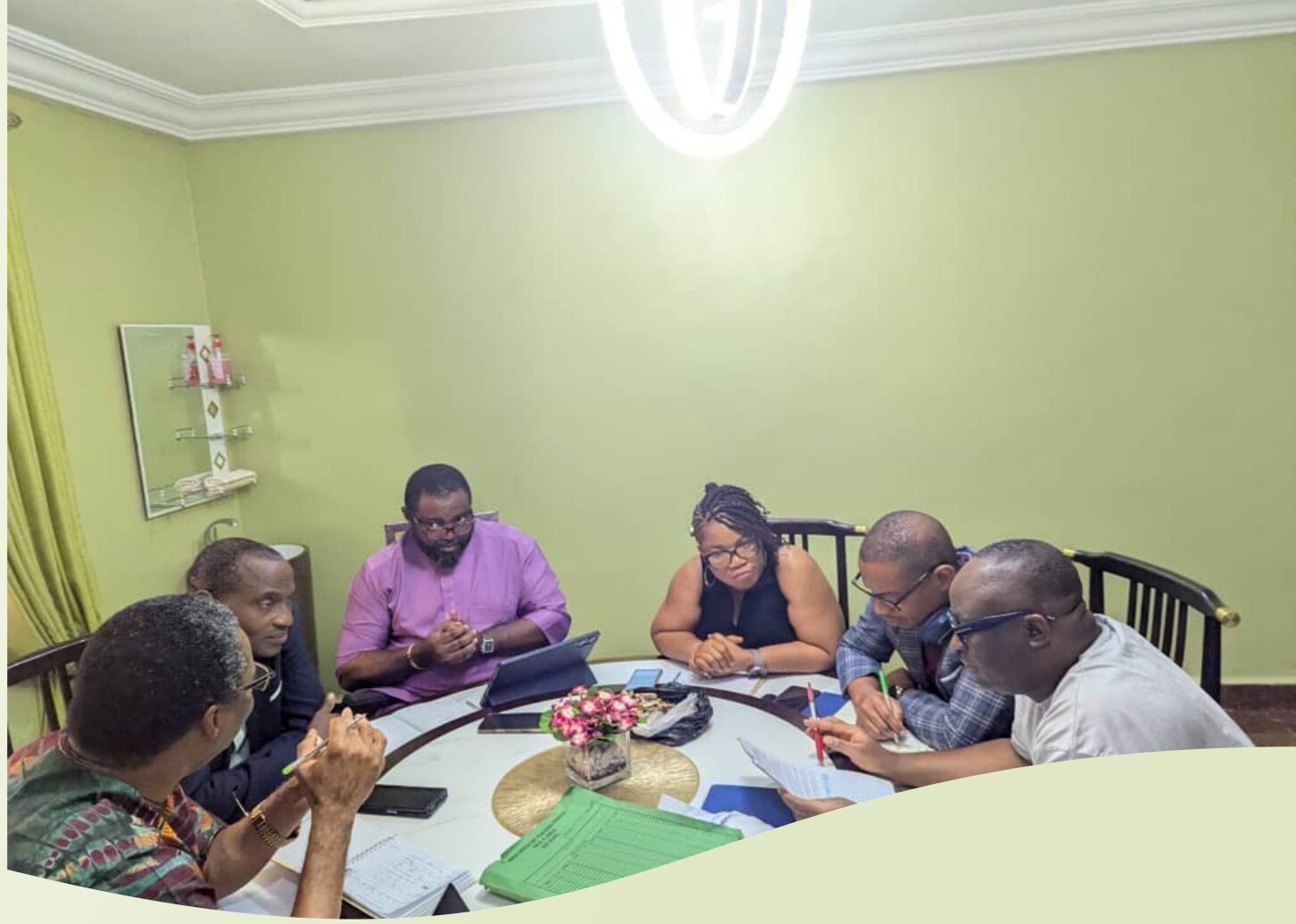 IVEPCR laboratory team at work